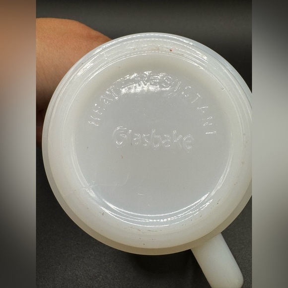 Vintage 70’s Glasbake Christmas Wreath Milk Glass Coffee Cup Mug Holiday - Picture 4 of 5